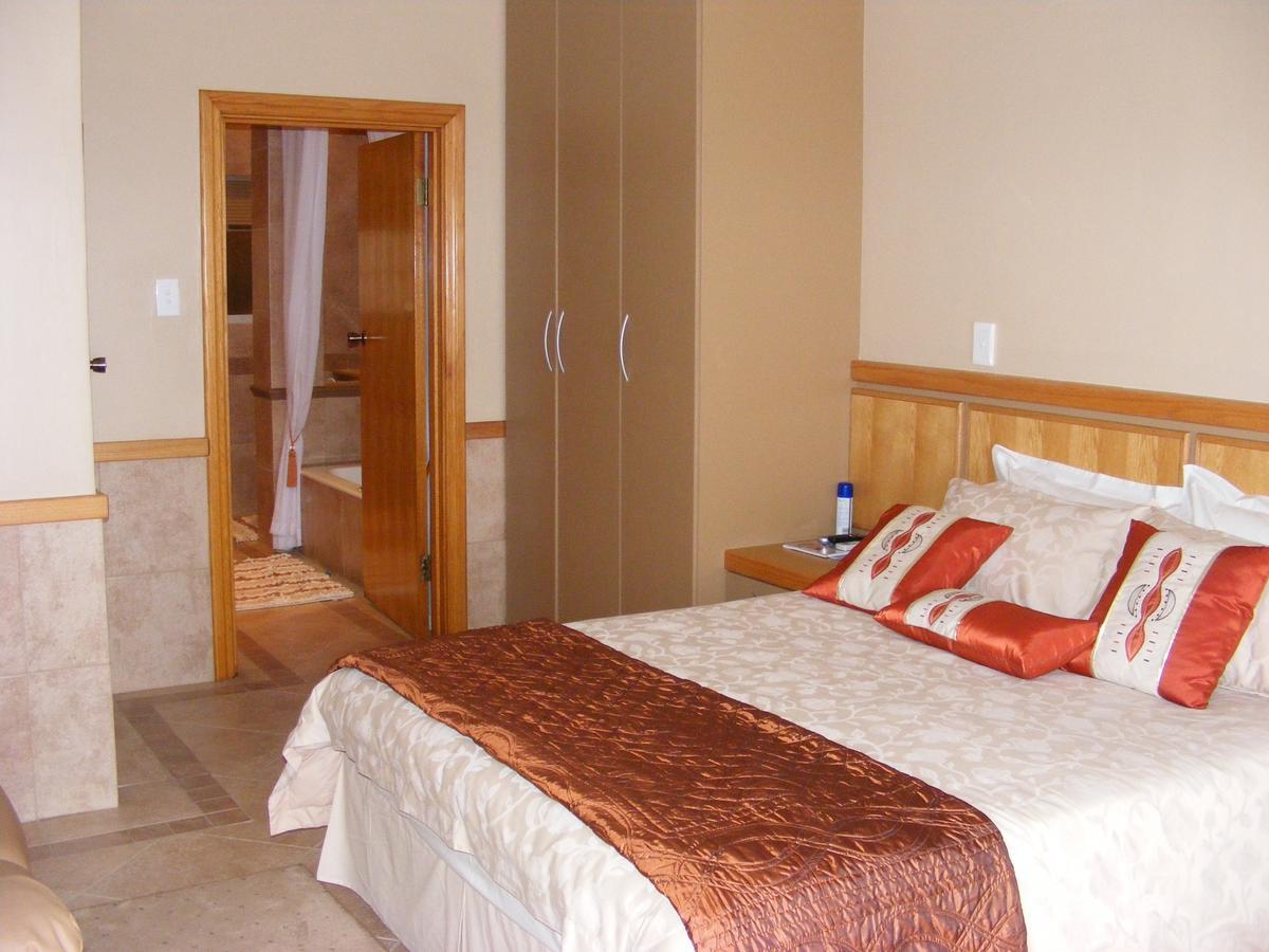 ברברטון Bubez Guesthouse מראה חיצוני תמונה
