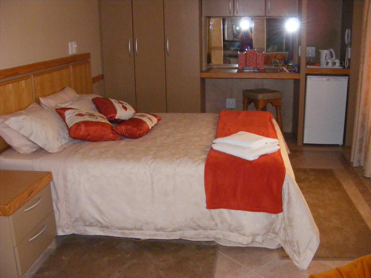ברברטון Bubez Guesthouse מראה חיצוני תמונה