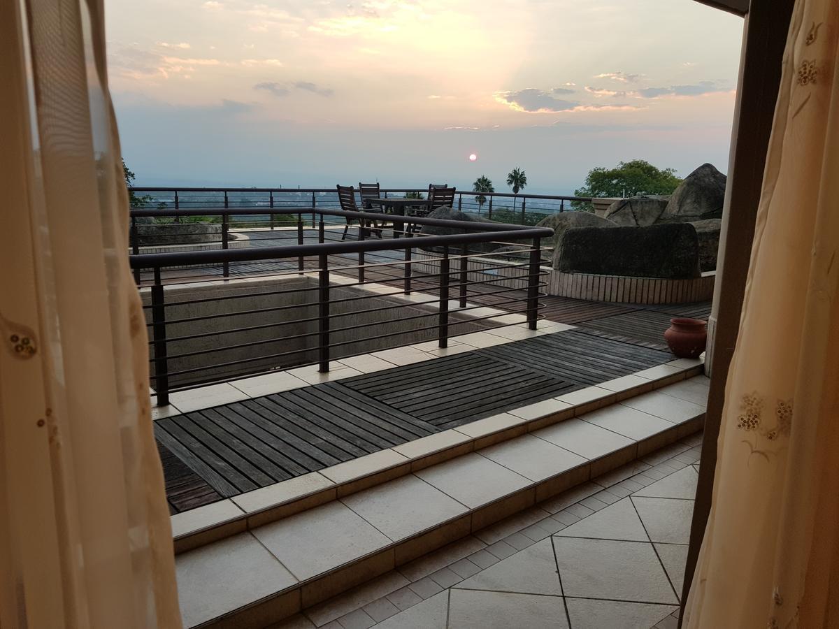 ברברטון Bubez Guesthouse מראה חיצוני תמונה