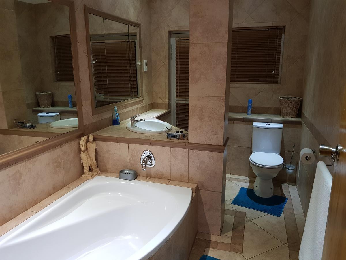 ברברטון Bubez Guesthouse מראה חיצוני תמונה