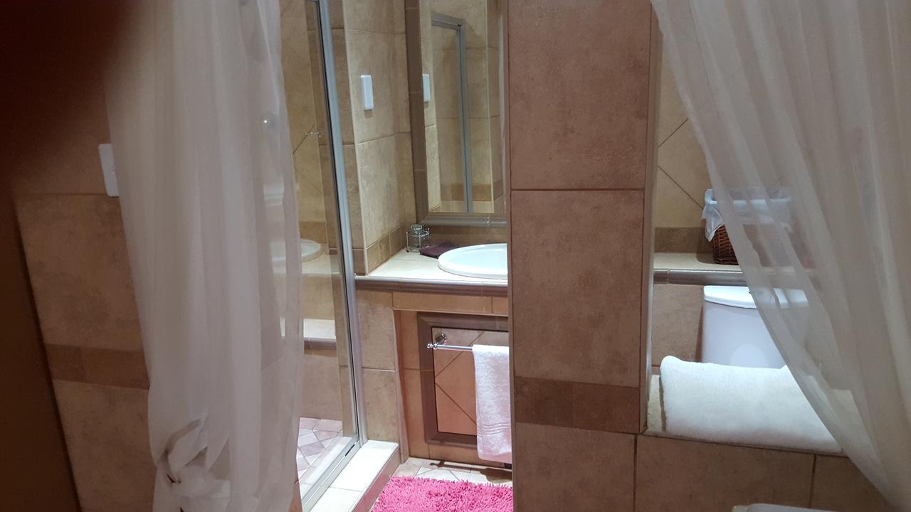 ברברטון Bubez Guesthouse מראה חיצוני תמונה