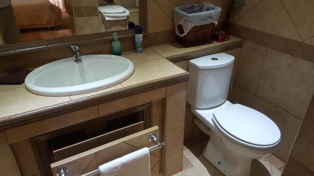 ברברטון Bubez Guesthouse מראה חיצוני תמונה