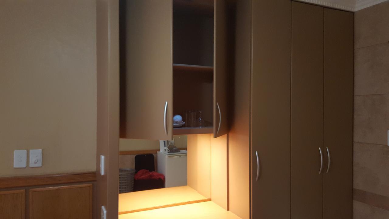ברברטון Bubez Guesthouse מראה חיצוני תמונה